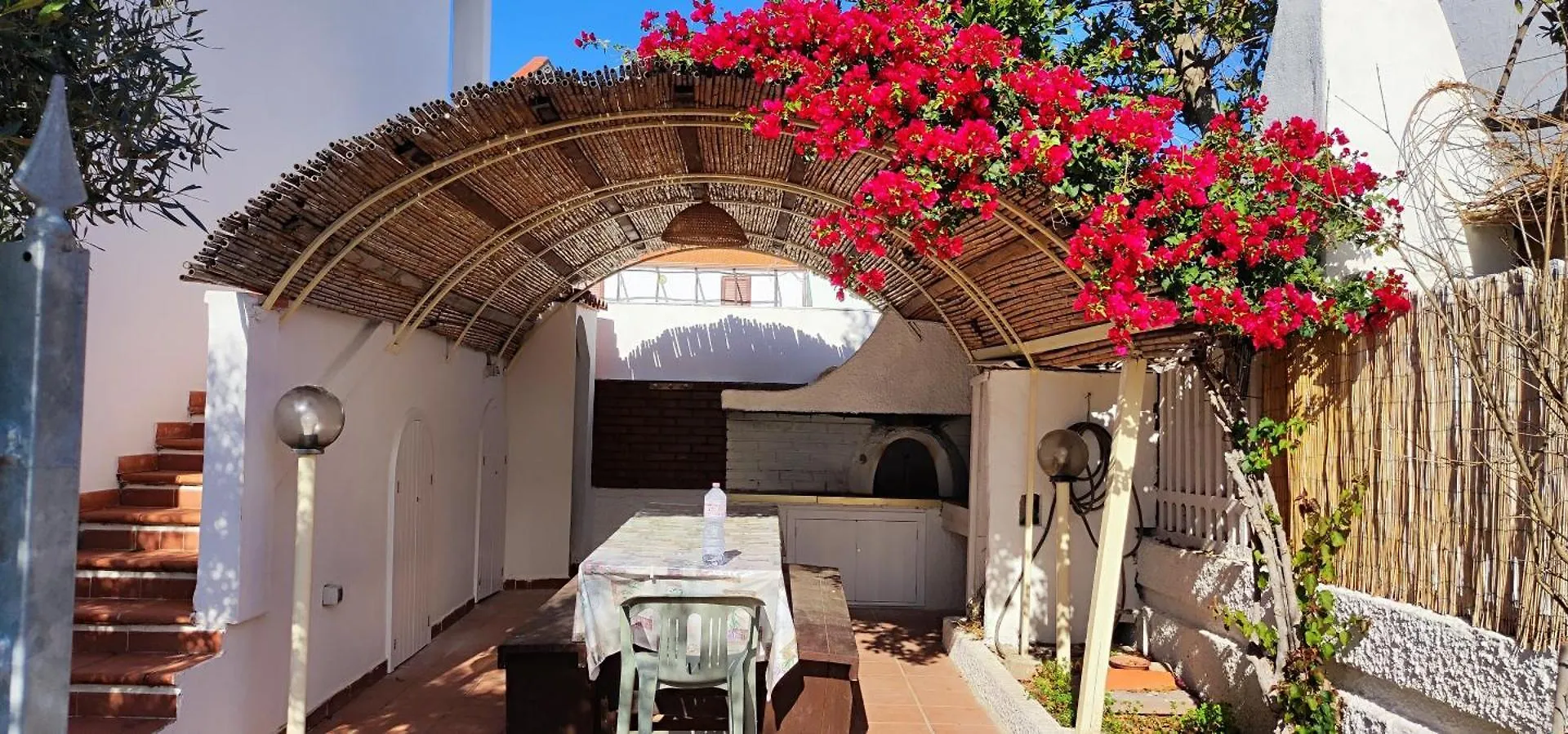 Casa Vacanze Bouganville Calasetta